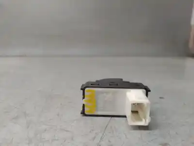 Автозапчасти б/у выключатель переднего правого окна за peugeot 2008 ii (ud_, us_, uy_, uk_) 1.2 puretech 130 ссылки oem iam 98044803zd  