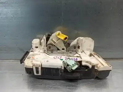 Second-hand car spare part front right door lock for dodge caliber 2.0 16v cat oem iam references p04589096af