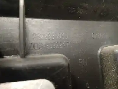 Автозапчасти б/у задние молдинги за peugeot 2008 ii (ud_, us_, uy_, uk_) 1.2 puretech 130 ссылки oem iam 9825853980  9825853980