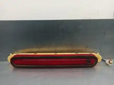 Peça sobressalente para automóvel em segunda mão farolim de travão central por mazda 6 lim. (gh) 2.0 crtd 140cv active referências oem iam gs1f51580