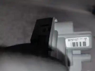 Second-hand car spare part ignition switch for volvo c30 (533) 1.6 d oem iam references 30737157  