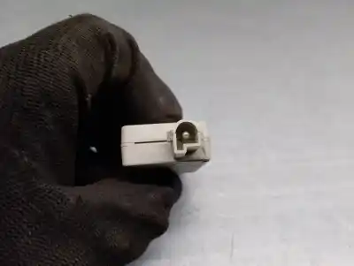 Peça sobressalente para automóvel em segunda mão antena por bmw x3 (e83) 2.0 sd referências oem iam 699009005  21367510