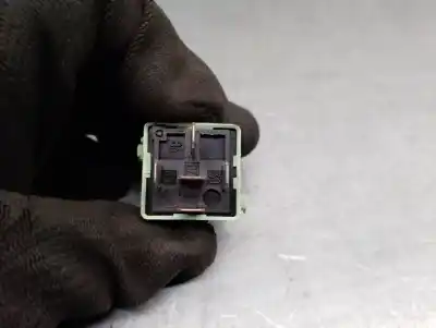 Pezzo di ricambio per auto di seconda mano relè per bmw x3 (e83) 2.0 sd riferimenti oem iam 61368373700  