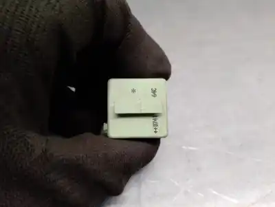 Pezzo di ricambio per auto di seconda mano relè per bmw x3 (e83) 2.0 sd riferimenti oem iam 61368373700  