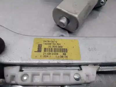 Second-hand car spare part passenger side right window regulator for opel corsa d (s07) 1.2 (l08 l68) oem iam references 13298154  
