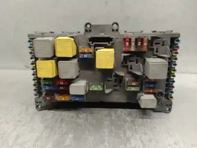 Gebrauchtes Autoersatzteil relais sicherungskasten multifunktionsrelais zum mercedes-benz vito (w639) basic, combi 2.1 cdi cat 88 cv / 65 kw oem-iam-referenzen 6399005400  404435
