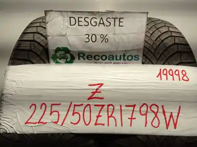 Pièce détachée automobile d'occasion pneu pour opel astra j (p10) 1.7 cdti (68) références oem iam 22550zr1798w 4 seasons 