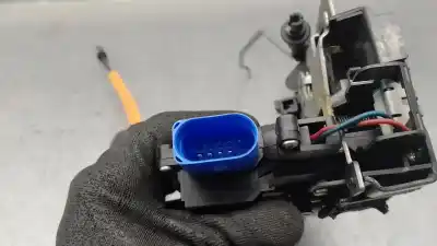 Second-hand car spare part left front door lock for audi a8 d3 (4e2, 4e8) 4.0 tdi quattro oem iam references 4e1837015  