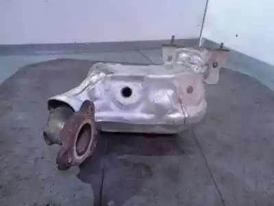 Pezzo di ricambio per auto di seconda mano CATALIZZATORE per RENAULT MEGANE IV BERLINA 5P  Riferimenti OEM IAM 208A05276R CESTA 18 H8201375291