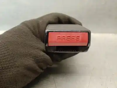 Peça sobressalente para automóvel em segunda mão chicote / encaixe cinto segurança por dacia dokker 1.6 cat (bivalent. gasolina / gpl) referências oem iam 878169199r  