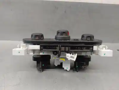 Peça sobressalente para automóvel em segunda mão comando de sofagem (chauffage / ar condicionado)  por dacia dokker 1.6 cat (bivalent. gasolina / gpl) referências oem iam 275102986r  5p3741700