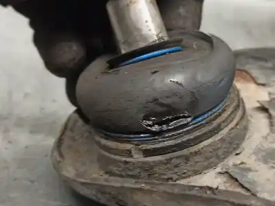 Pezzo di ricambio per auto di seconda mano braccio sospensione superiore anteriore sinistro per iveco daily iv furgón 35s14 c, 35s14 c/p, 35s14 v, 35s14 v/p, 35c14 v,... riferimenti oem iam 500379801  