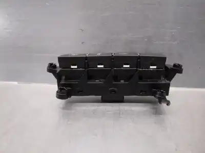 Pezzo di ricambio per auto di seconda mano interruttore per kia xceed 1.4 tgdi cat riferimenti oem iam 93300j7350  