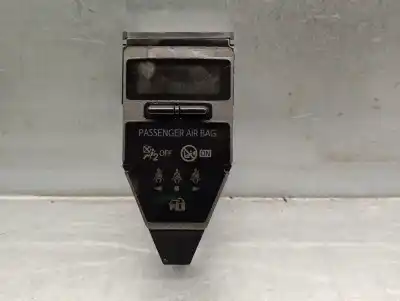 Peça sobressalente para automóvel em segunda mão display gps / multimídia por toyota auris 1.8 16v (híbrido) referências oem iam 8391002200