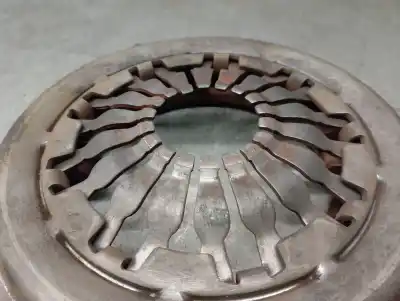 Pezzo di ricambio per auto di seconda mano kit frizione per dacia dokker 1.6 cat (bivalent. gasolina / gpl) riferimenti oem iam 302052307r  