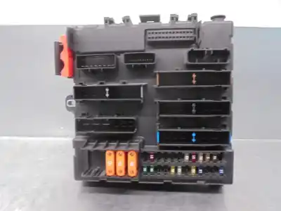 Peça sobressalente para automóvel em segunda mão Caixa De Fusíveis E Relés por OPEL VECTRA C BERLINA 1.9 16V CDTI CAT (Z 19 DTH / LRD) Referências OEM IAM 13189923  519049506