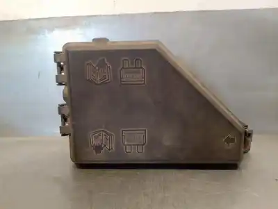 Peça sobressalente para automóvel em segunda mão Caixa De Fusíveis E Relés por MG SERIE 75 (RJ) 2.0 16V CDT Referências OEM IAM YQE000210  YQE000210