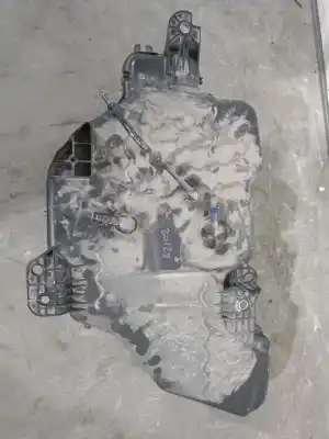 Автозапчастина б/у паливний бак для audi q3 (8ug) 2.0 16v tdi посилання на oem iam 5n0131877c cesta 26 