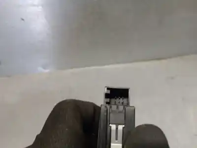 Peça sobressalente para automóvel em segunda mão interruptor 4 piscas - emergência por audi q3 (8ug) 2.0 16v tdi referências oem iam 8u1941509a  8u1941509a