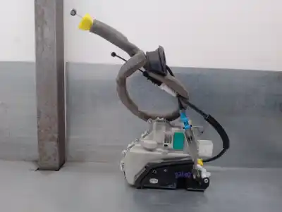 Автозапчастина б/у замок передніх дверей лівий для audi q3 (8ug) 2.0 16v tdi посилання на oem iam 8j1837015f  