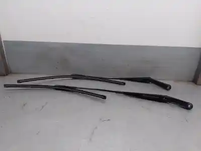 Автозапчастина б/у передній правий річок склоочисника для audi q3 (8ug) 2.0 16v tdi посилання на oem iam 8u1955407a  8u1955408a