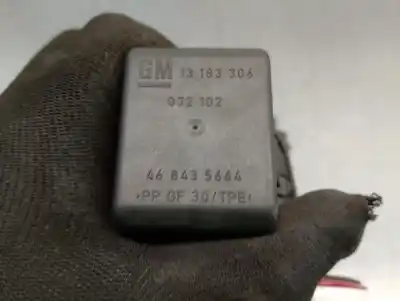 Автозапчасти б/у наружная крышка топлива за opel corsa d opc ссылки oem iam 13183306  468435664