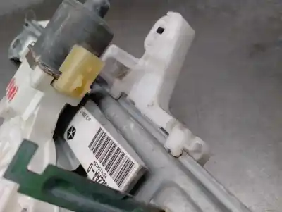 Peça sobressalente para automóvel em segunda mão elevador de vidros traseiro direito por jeep compass 2.0 crd cat referências oem iam 68002888aa  
