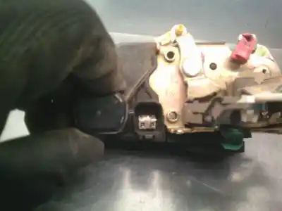Peça sobressalente para automóvel em segunda mão fechadura da porta dianteira esquerda por jeep commander 3.0 crd cat referências oem iam 55369090ac  