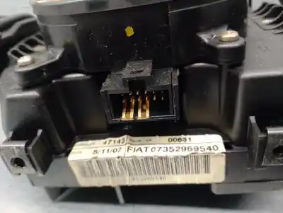 Second-hand car spare part headlights switch for fiat stilo (192) 1.9 jtd cat oem iam references 07352969540  07352969540