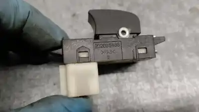 Peça sobressalente para automóvel em segunda mão botão / interruptor elevador vidro traseiro direito por opel antara a (l07) 2.0 cdti referências oem iam 202005438  