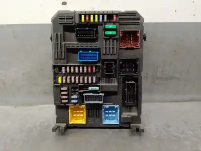 Second-hand car spare part fuse box unit for citroen c4 picasso * oem iam references 9819851380