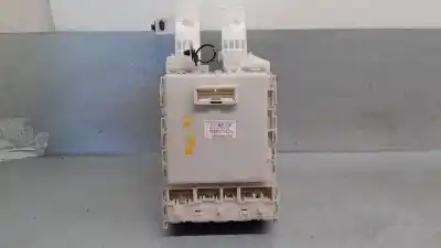 Автозапчасти б/у блок реле/предохранителей за toyota yaris (_p9_) 1.3 vvt-i (scp90_) ссылки oem iam 827300d290  
