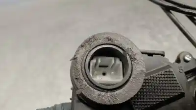 Second-hand car spare part left front door lock for toyota yaris (_p9_) 1.3 vvt-i (scp90_) oem iam references 690400d140  