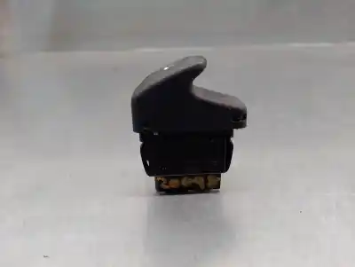 Second-hand car spare part left front power window switch for renault clio ii fase i (b/cbo) 1.9 dti diesel 80 cv / 59 kw oem iam references 7700430000  