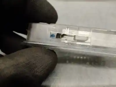 Автозапчасти б/у внутренний свет за audi a6 avant (4f5) 2.0 tdi ссылки oem iam 4e0947105  4e0947105