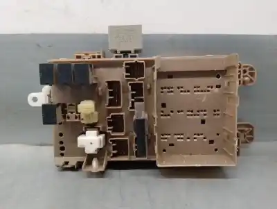 Second-hand car spare part fuse box unit for toyota corolla (_e12_) 2.0 d-4d (cde120_) oem iam references 8198050030  8198050030