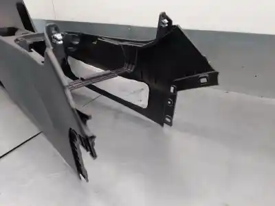 Автозапчасти б/у центральный подлокотник за hyundai i30 (pde, pd, pden) 2.0 n ссылки oem iam 84611g4000  