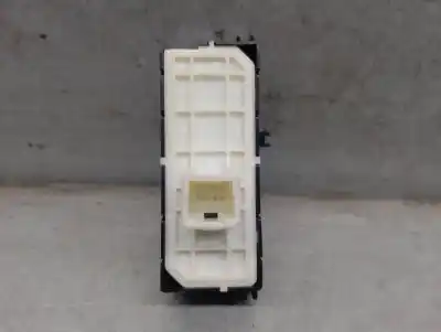 Peça sobressalente para automóvel em segunda mão Comandos De Alavanca por TOYOTA YARIS 1.5 16V CAT Referências OEM IAM M81303  