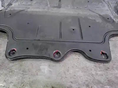 Pezzo di ricambio per auto di seconda mano copertura skid per seat leon st (5f8) 1.6 tdi riferimenti oem iam 5q0825236 cesta 38 3q0825236d