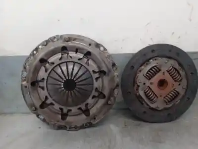 İkinci el araba yedek parçası DEBRIYAJ KITI için PEUGEOT 207  OEM IAM referansları 9633909880  9633909880