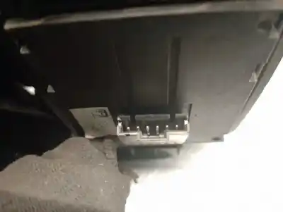 Pezzo di ricambio per auto di seconda mano interruttore alzacristalli anteriore sinistro per iveco daily iv furgón 35s14 c, 35s14 c/p, 35s14 v, 35s14 v/p, 35c14 v,... riferimenti oem iam 5801304490  