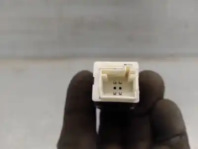 Pezzo di ricambio per auto di seconda mano interruttore per citroen c-elysée (11.2012->) 1.6 exclusive [1.6 ltr. - 68 kw hdi fap] riferimenti oem iam 96766105zd  