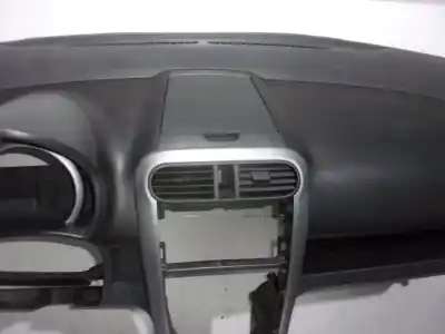 Автозапчасти б/у панель приборов за suzuki splash a5b 1.0 12v cat ссылки oem iam 7311151k10s1s  