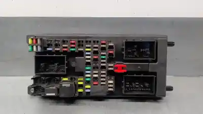 Peça sobressalente para automóvel em segunda mão caixa de fusíveis e relés por land rover evoque 2.2 sd4 cat referências oem iam 