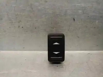 Peça sobressalente para automóvel em segunda mão botão / interruptor elevador vidro dianteiro esquerdo por ford galaxy (ca1) 2.0 tdci cat referências oem iam 6m2t14529ad