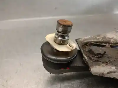 Peça sobressalente para automóvel em segunda mão braço de suspensão inferior esquerdo dianteiro por renault 9 1.4 gtl avenue referências oem iam   