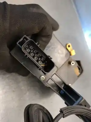 Pezzo di ricambio per auto di seconda mano serratura porta anteriore destra per ford fusion (cbk) 1.4 tdci cat riferimenti oem iam 2s6aa21812bh  