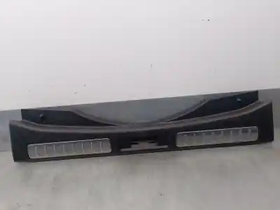 Peça sobressalente para automóvel em segunda mão molduras traseiras por land rover evoque 2.2 sd4 cat referências oem iam bj3m113a10a