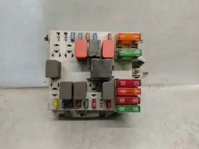 Pezzo di ricambio per auto di seconda mano scatola relè/fusibili per alfa romeo 147 (190) 1.6 16v cat riferimenti oem iam 46558759