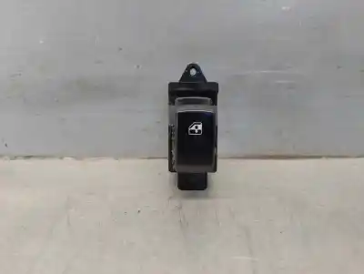 Recambio de automóvil de segunda mano de MANDO ELEVALUNAS TRASERO DERECHO para SSANGYONG RODIUS  referencias OEM IAM 621W05450  621W05450